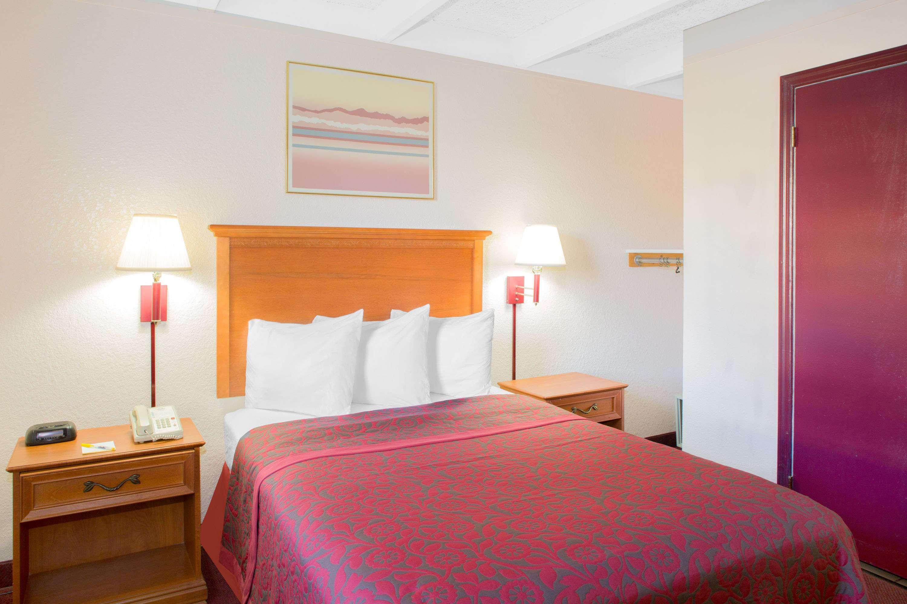 Days Inn By Wyndham Tallahassee University Center Екстериор снимка